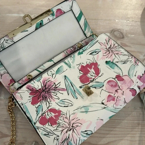 Floral Purse - Picture 8 of 12
